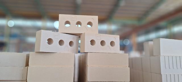 آجر سه گل (سیلیکانی) نما